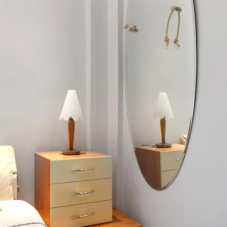 Delmare White