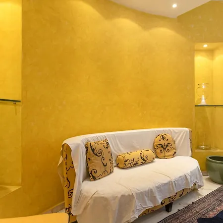 Apartman Delmare White