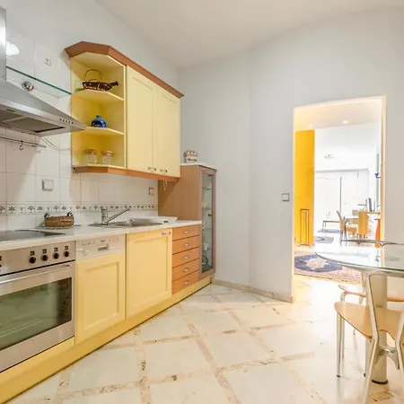 Delmare White Apartman