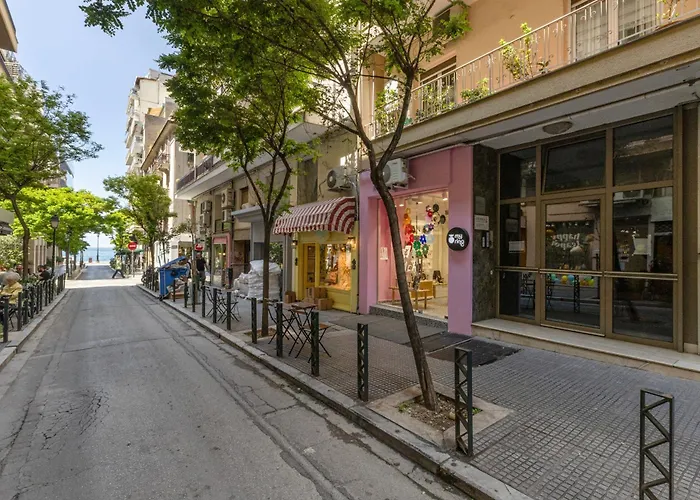 Delmare White Thessaloníki